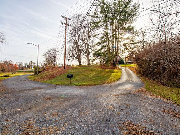 5th image of 535 Lakeside Dr