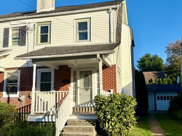 219 Williams Rd, Bryn Mawr, PA 19010