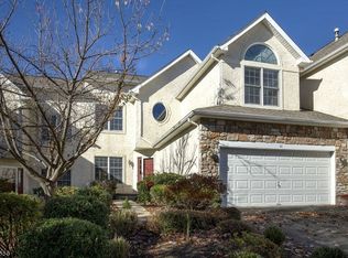 11 Princeton Ct, Basking Ridge, NJ 07920