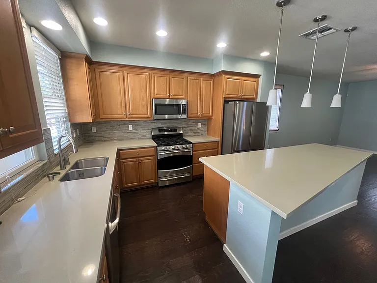 221 Geary Way — Photo 10