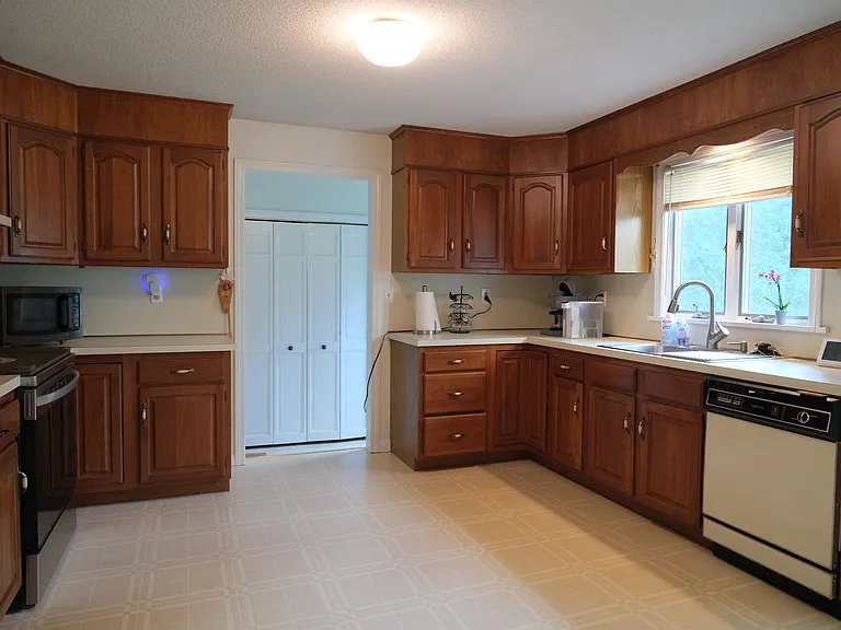 51 Valley View Cir — Photo 10