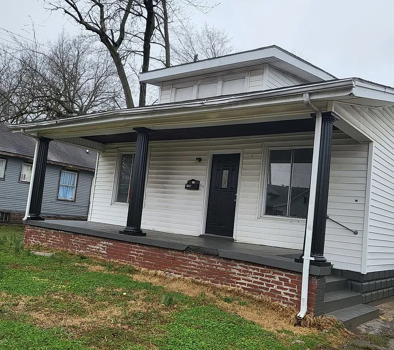1104 Adams Ave