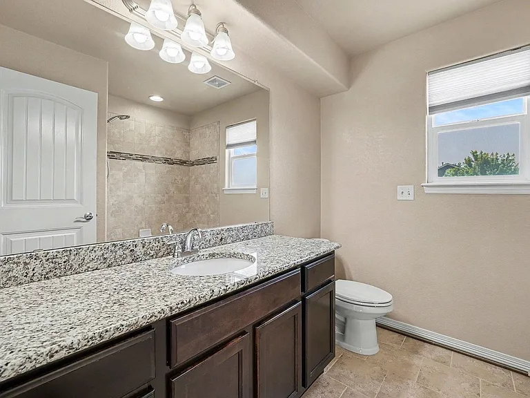 2721 Bridle Dr — Photo 20
