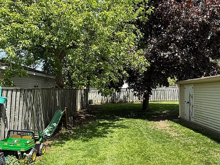 228 Burnside Dr #3 — Photo 23