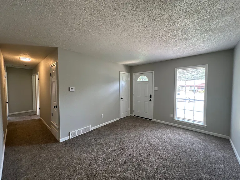 4617 Sumners Wells Rd — Photo 2