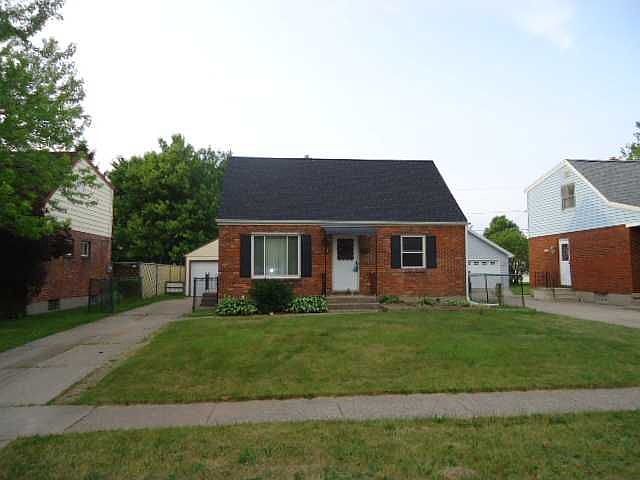 1st image of 304 Danbury Dr