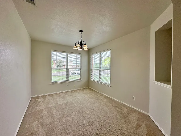 1806 Lobrecht Ct — Photo 4