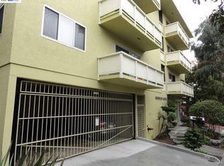 3750 Harrison St, Oakland, CA 94611