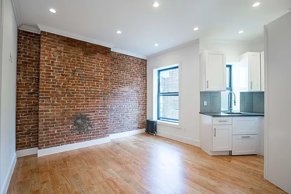 Rented by Nooklyn NYC LLC | media 3