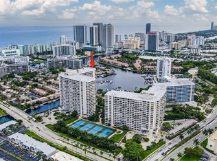 2500 Parkview Dr APT 821, Hallandale, FL 33009