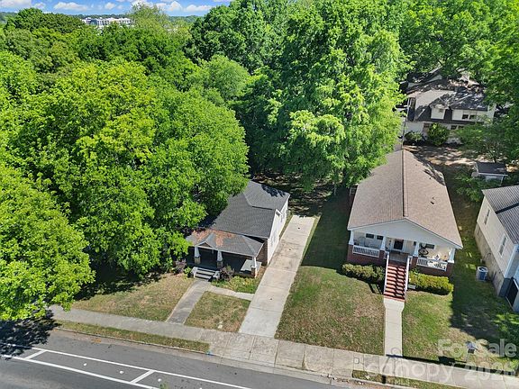 4th image of 815 Parkwood Ave