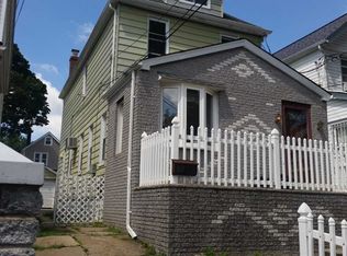 8910 201st St, Hollis, NY 11423