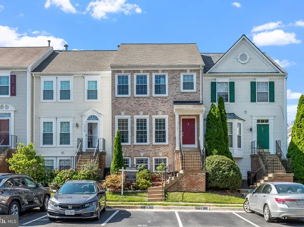 13129 Englishwood Ln, Fairfax, VA 22033