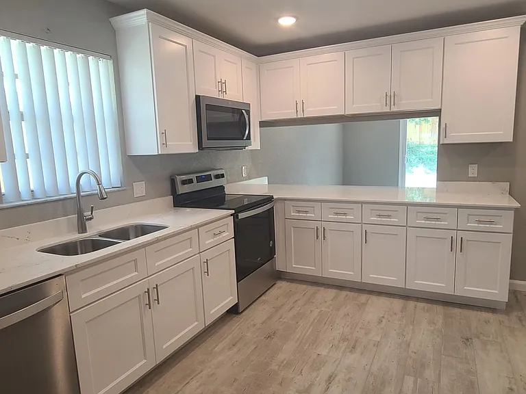 2347 South Ave — Photo 3