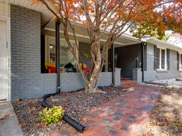 2517 E Greenwood Street, Springfield, MO 65804