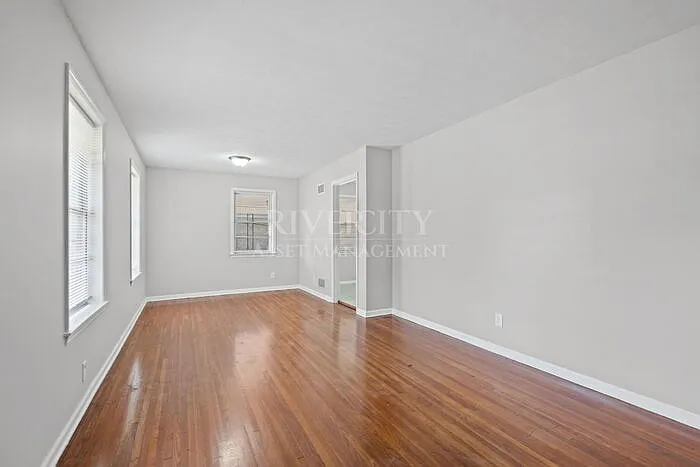 3975 Bishops Bridge Rd — Photo 11