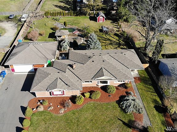 3rd image of 1109 132nd Street Ct E