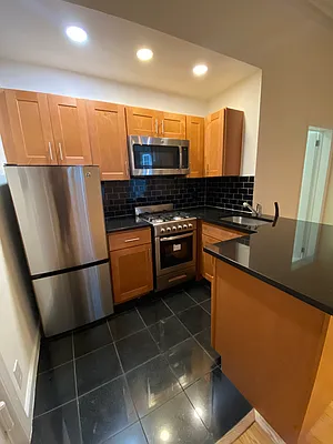 Rented by Waverly Realty Associates | media 7