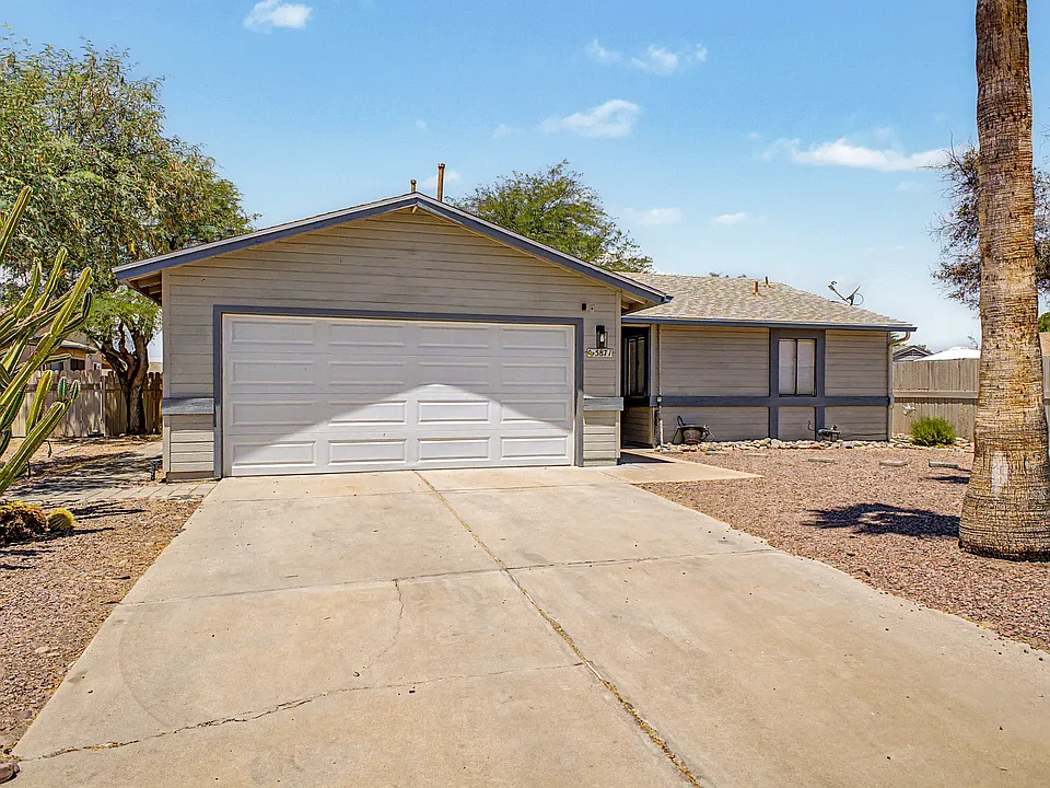 5871 N Edenbrook Ln