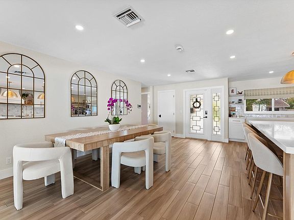 4th image of 1289 SW 7th Street