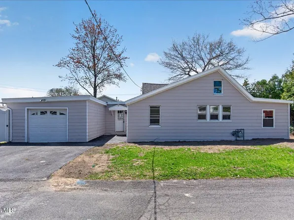 5 Marquette Avenue, Latham, NY 12110