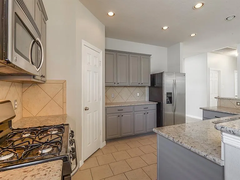 5511 Wild Milberry Dr — Photo 8