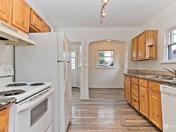Kitchen View>