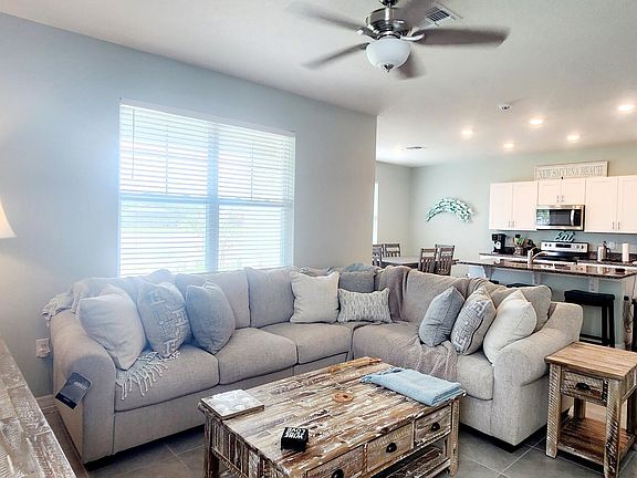 4th image of 2967 Meleto Blvd