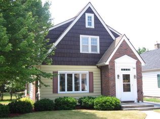 1923 28th St, Two Rivers, WI 54241