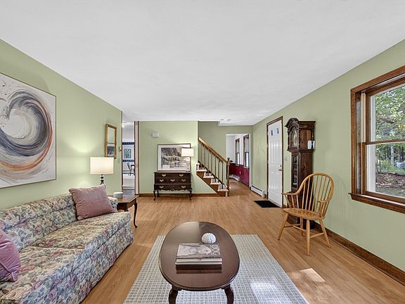 3rd image of 240 Taylor St