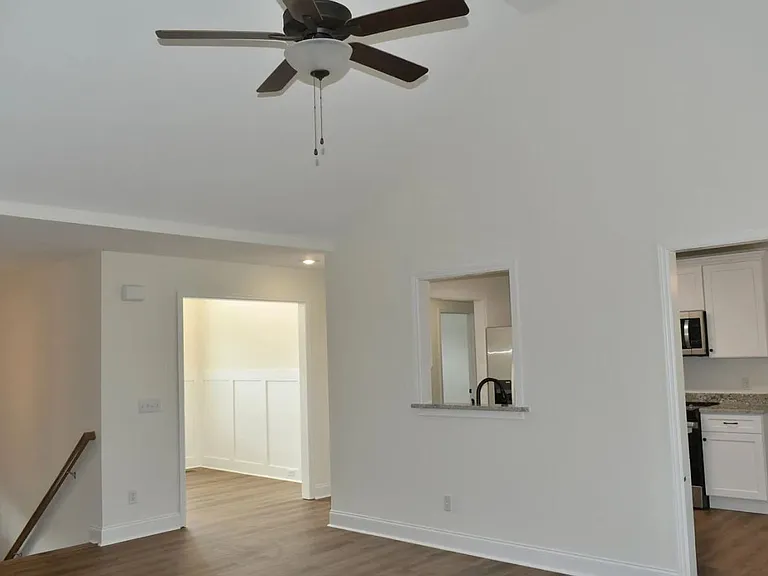 7232 Old Bug Ln — Photo 4