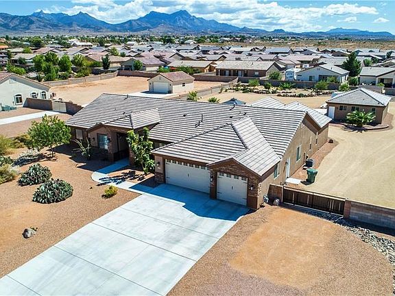 2nd image of 3392 Southern Vista Dr