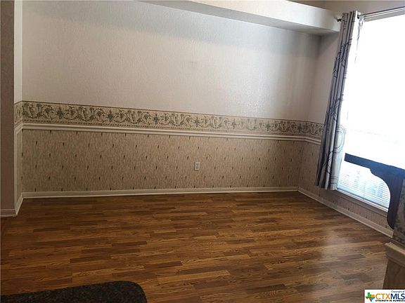 5th image of 4211 Lost Oak Dr