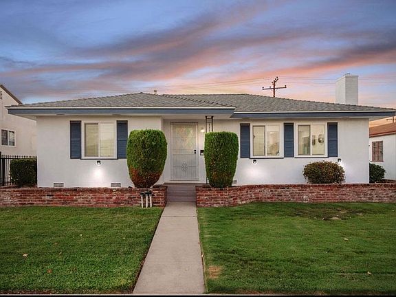 3rd image of 1401 Camelia Dr