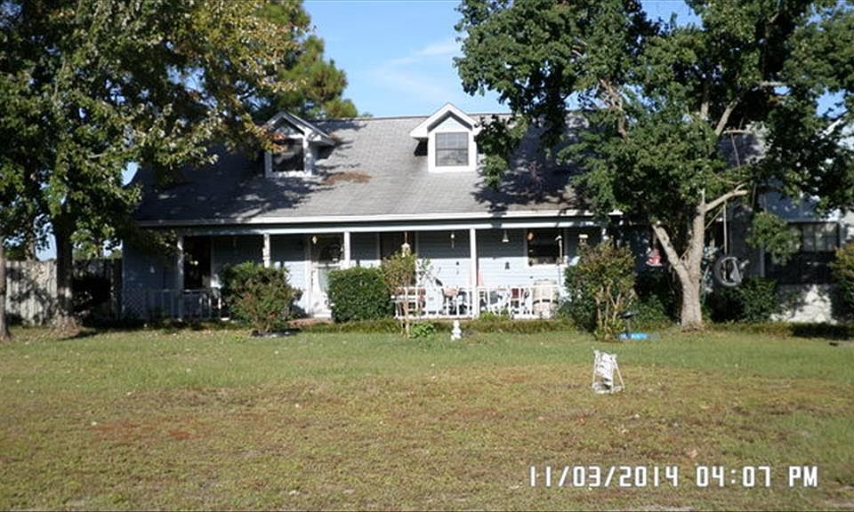 2nd image of 121 Loop Dr