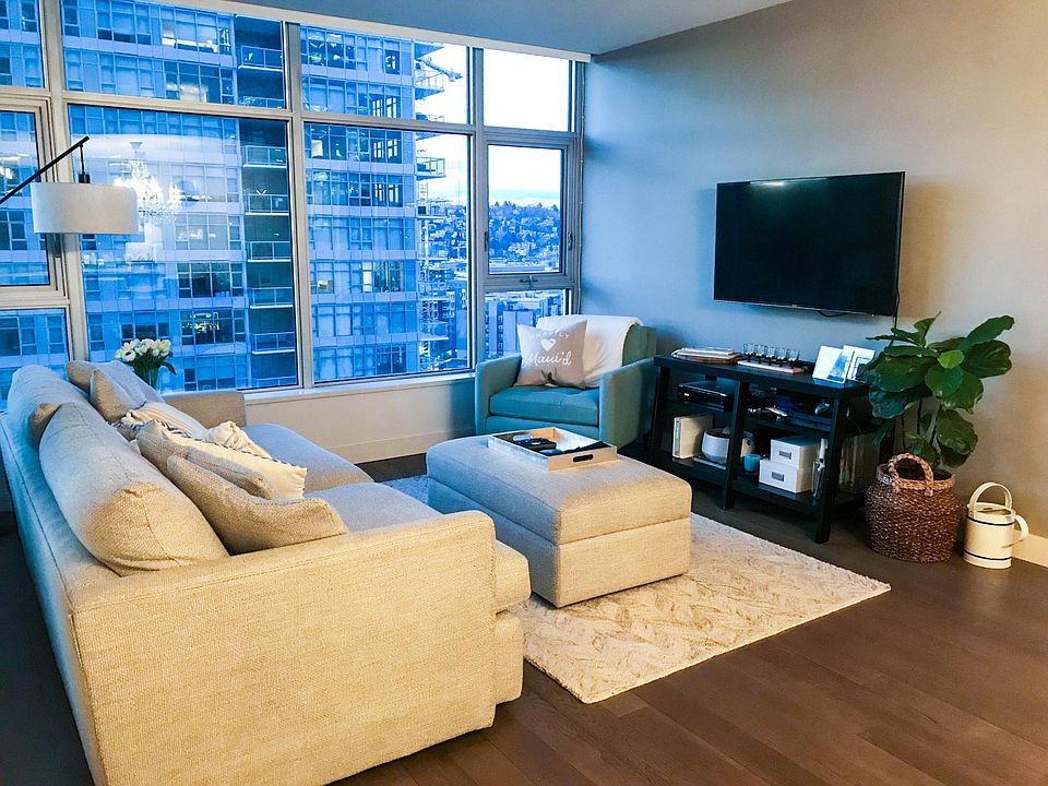 alternate view of living room