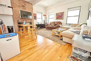 Rented by Genik Group Corp