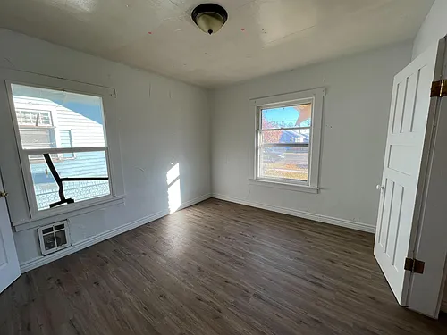 709 E St #1 Photo 1