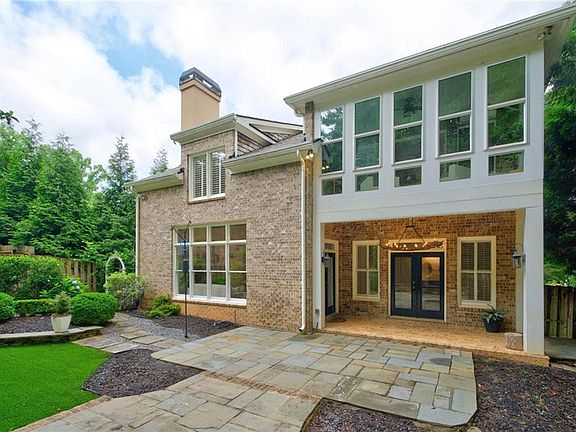 3rd image of 4047 Newhaven Cir