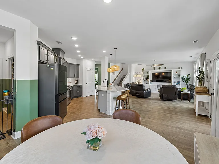 Linn Cove Ct — Photo 11