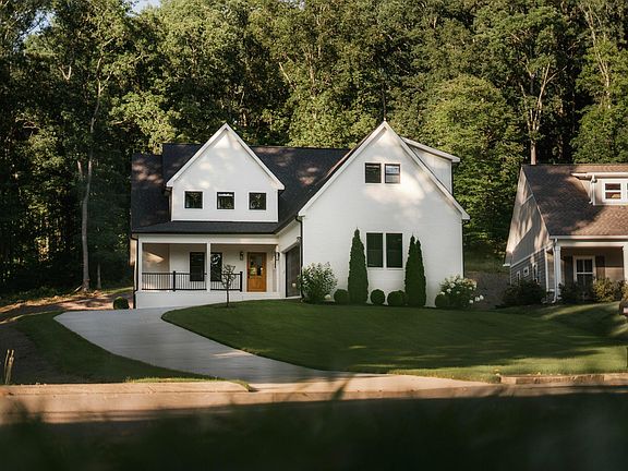 4th image of 2525 Parkside Pl NE