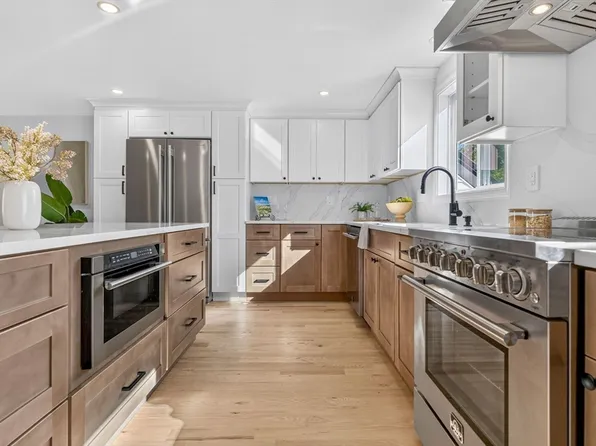 7 Joyce Rd, Arlington, MA 02474