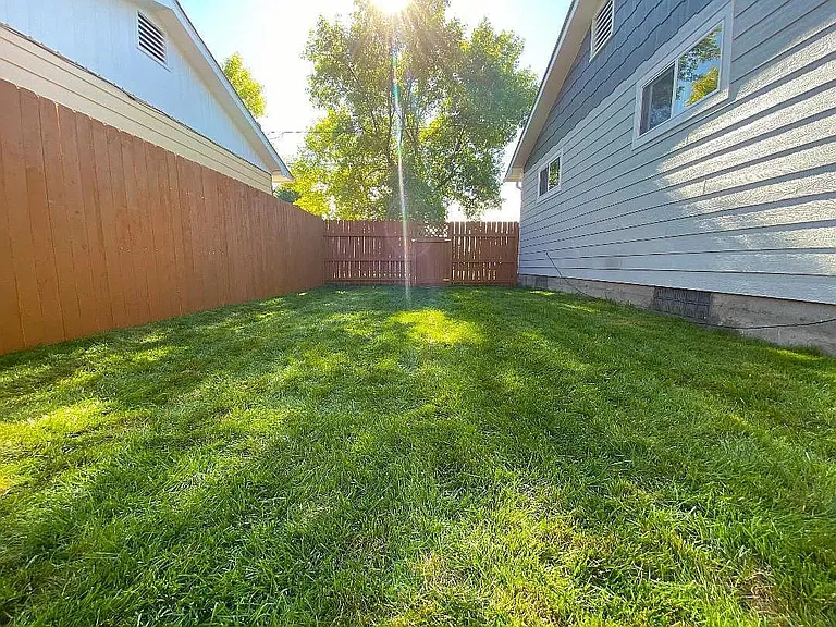 220 W Beckwith St E — Photo 12