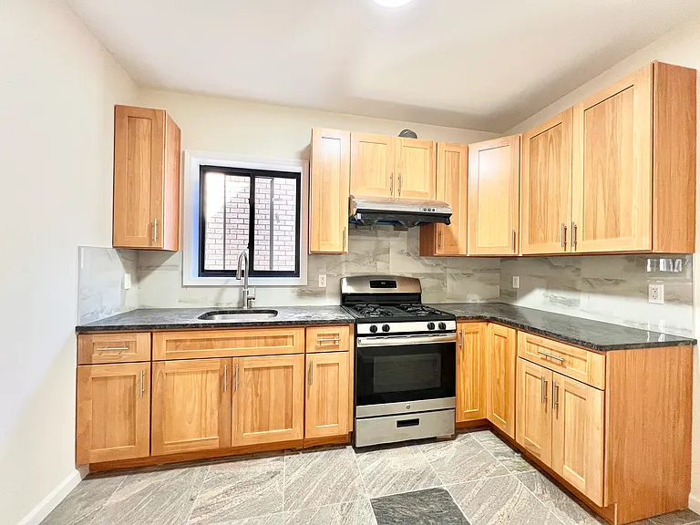 2238 Benson Ave #2 — Photo 8