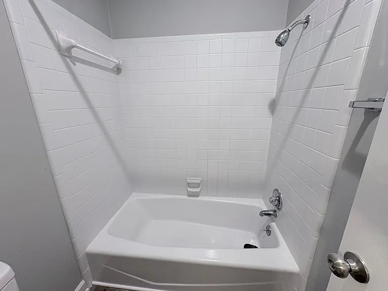 208 Forest View Ct — Photo 21