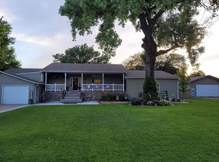 2506 Avenue G, Gothenburg, NE 69138