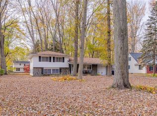 34 Bright Oaks Dr, Rochester, NY 14624