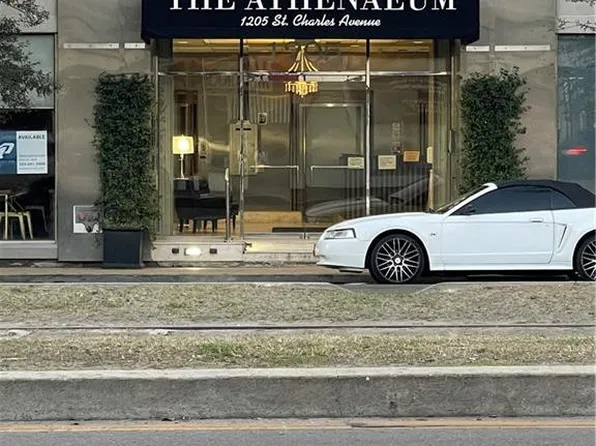 1205 Saint Charles Ave APT 814, New Orleans, LA 70130