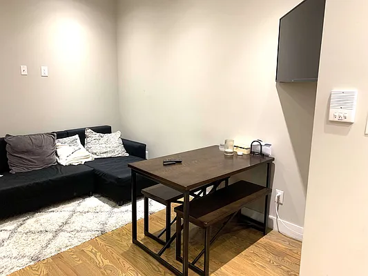 Rented by Vass Stevens Group | media 25