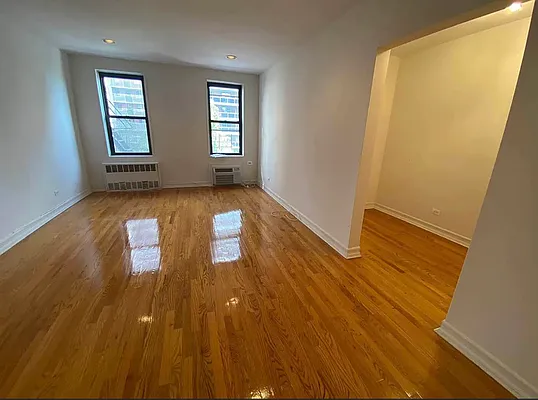 Rented by Queens Apartments Realty LLC | media 13